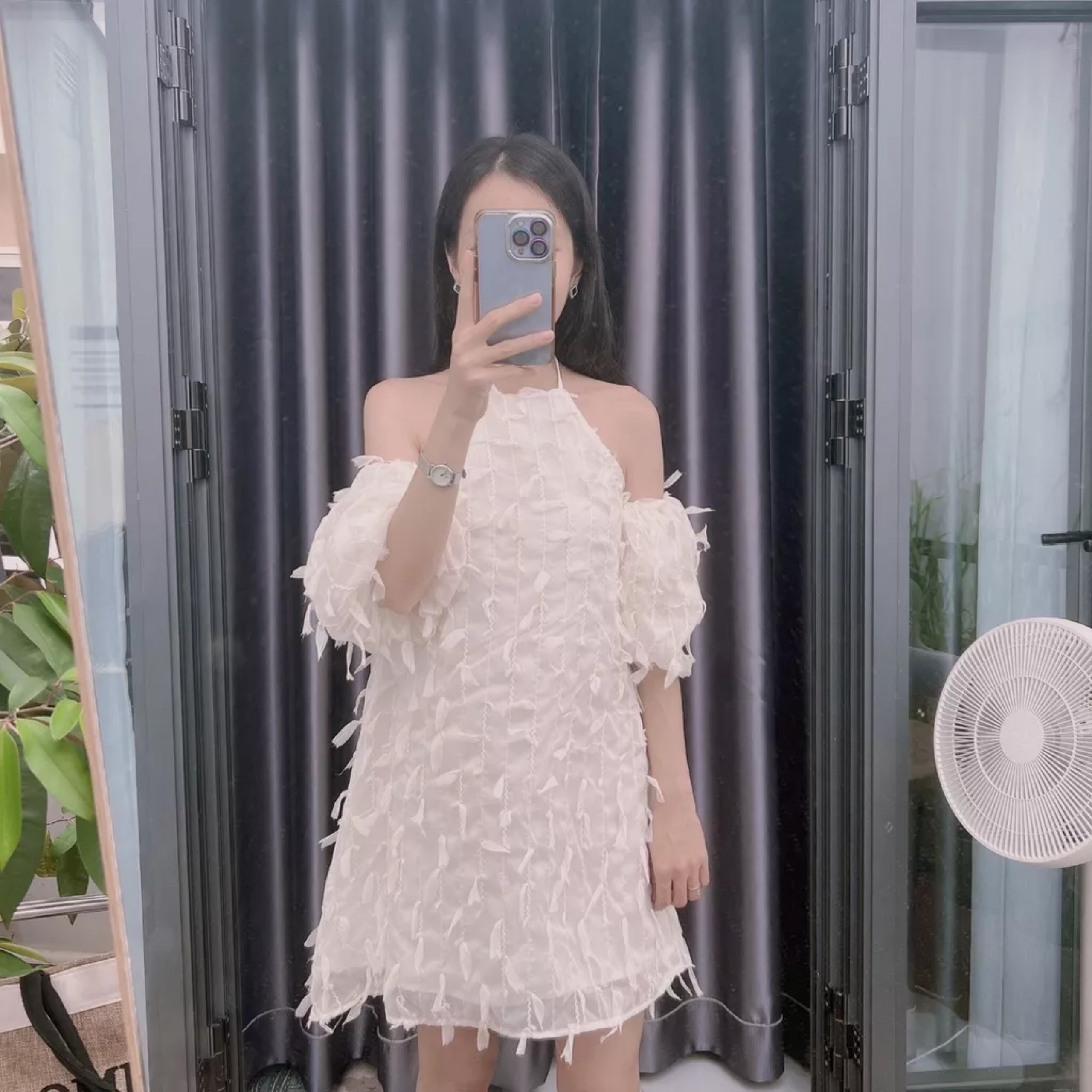 ( Quà tặng dây cột tóc ) Đầm midi cổ yếm rớt vai lông vũ đi phố