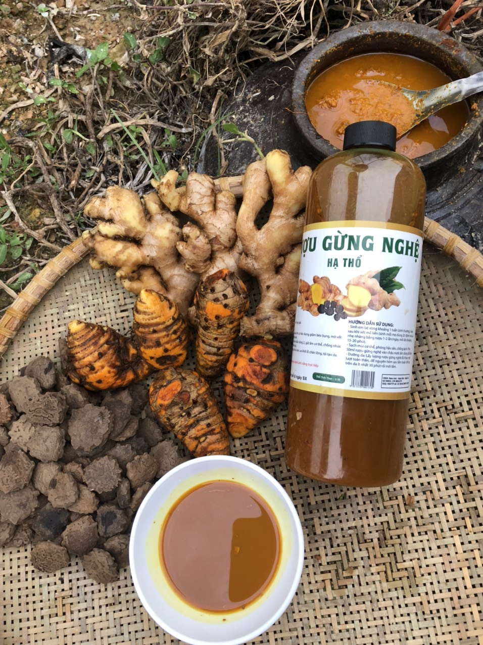 [HANDMADE] RƯỢU GỪNG NGHỆ HẠ THỔ CHO MẸ SAU SINH