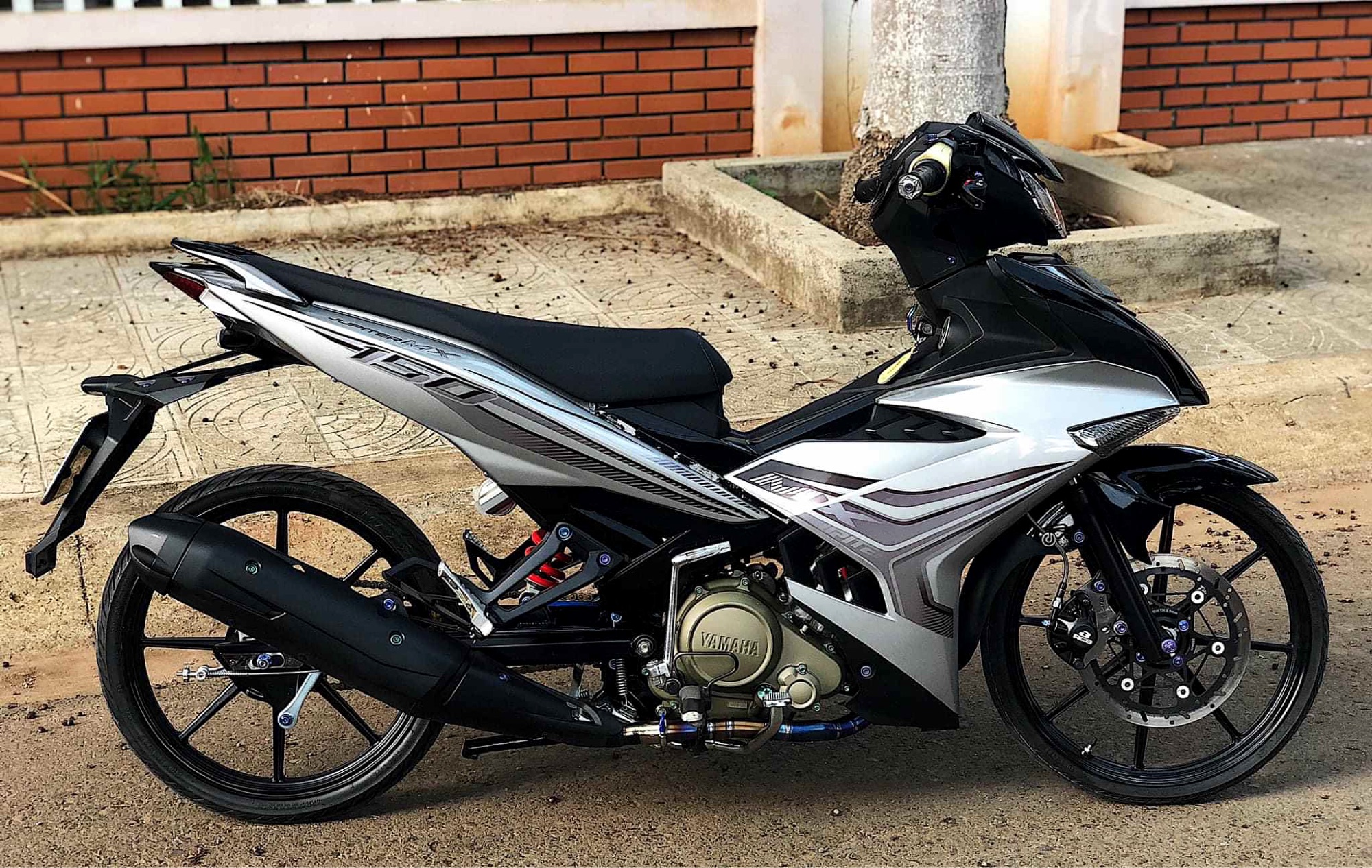 Tem rời ex 150 Mx dán xe bạc