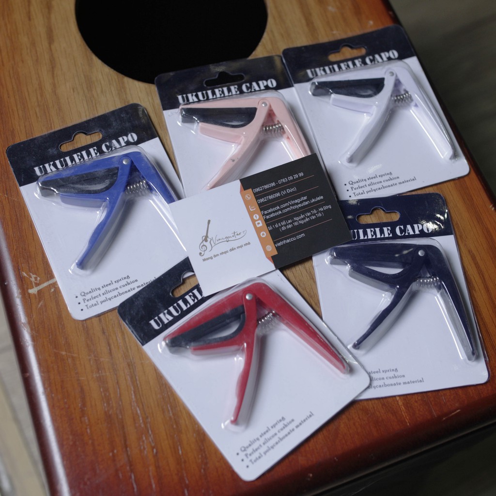 Capo Kẹp Đàn Ukulele Các Màu ( Tặng Kèm Pick Gảy )
