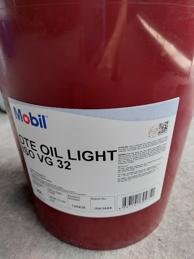 Dầu Mobil DTE OIL Light 32