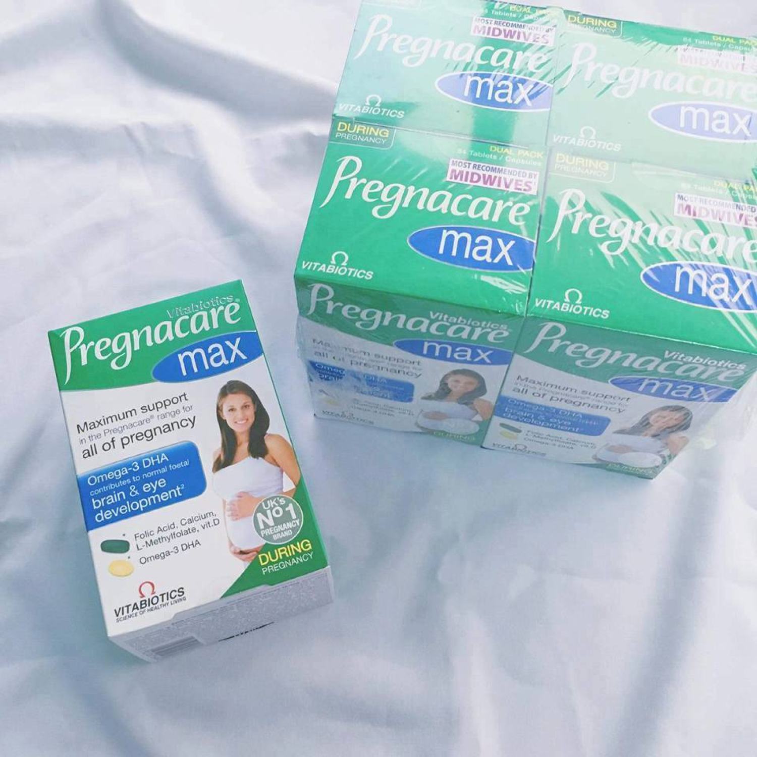 Vitamin cho mẹ bầu Pregnacare Max