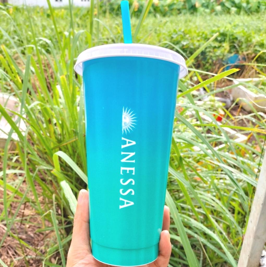 Ly nước Anessa (phiên bản giới hạn) 710ml