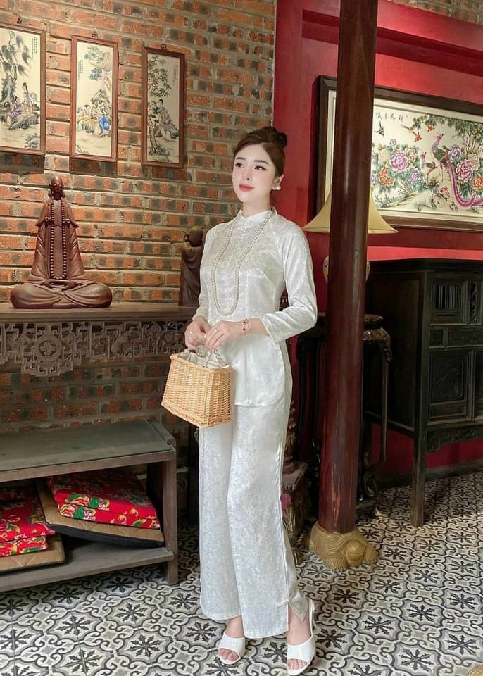 SÉT BỘ BÀ BA GẤM ĐÍNH CƯỜM XINH XẮN