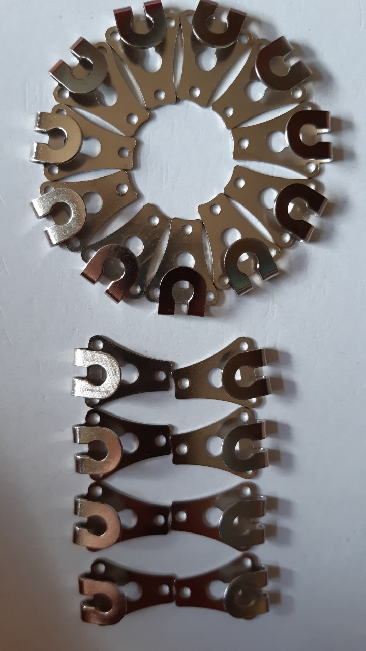 1 hộp móc quần tây