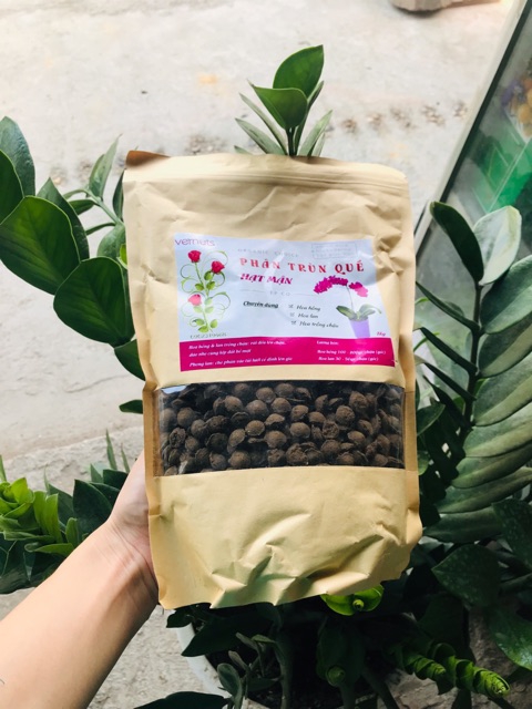 Phân trùn quế hạt mận Vernut túi 1 kg