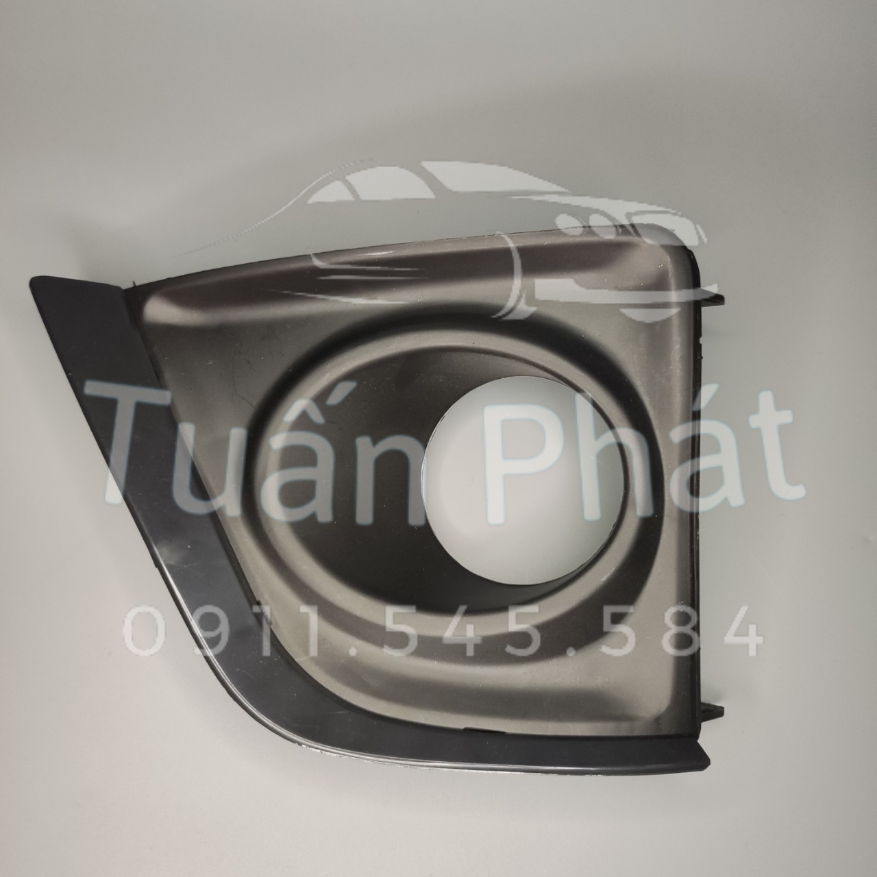 Ốp đèn gầm xe toyota altis 2014-2017