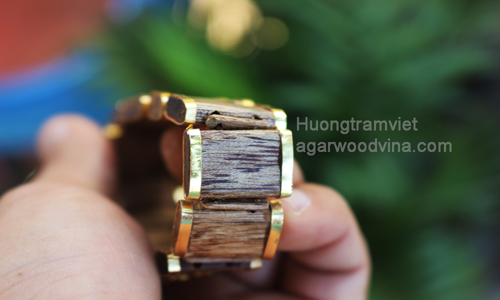 Vòng tay trầm hương tự nhiên