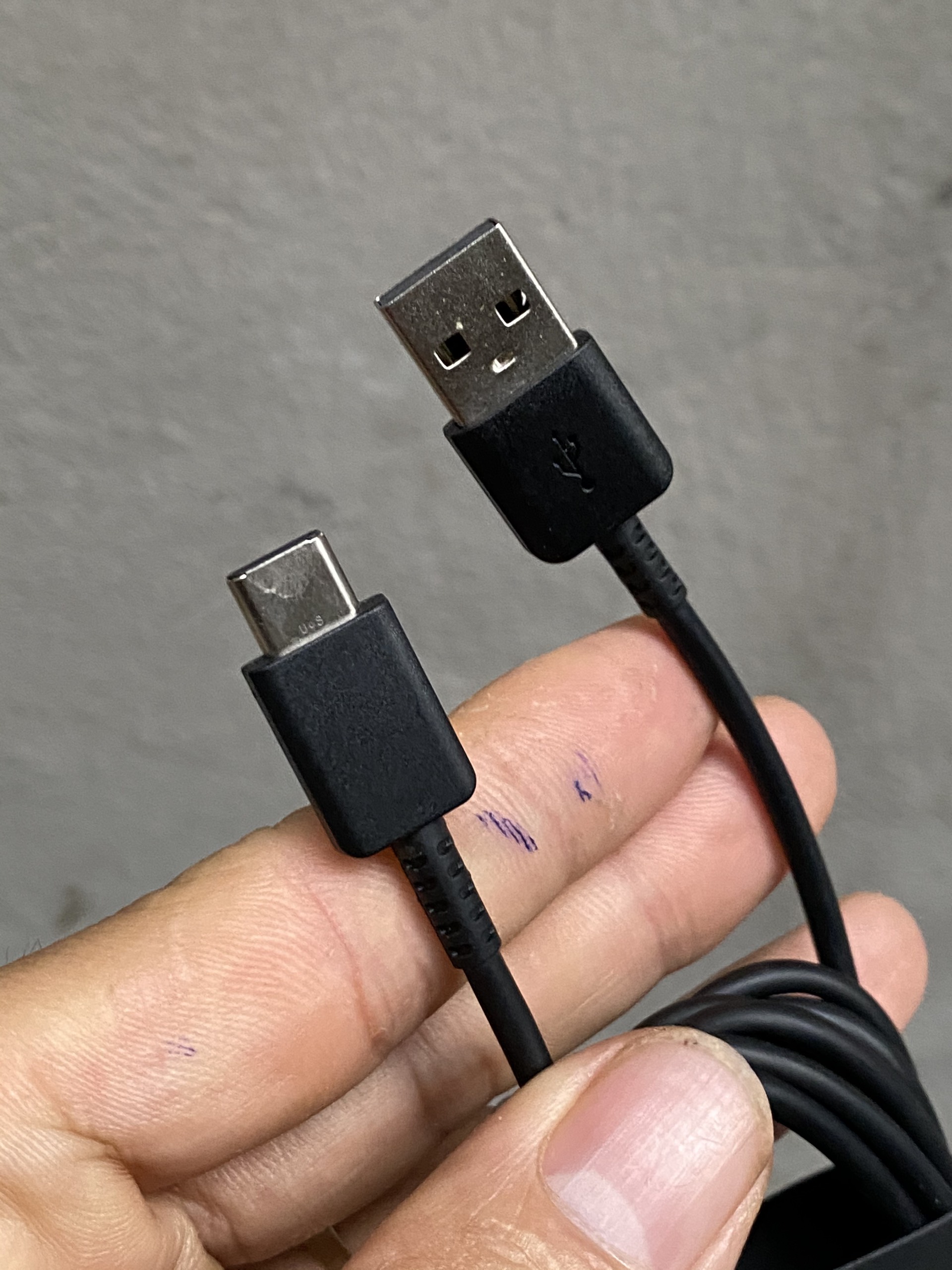 Cáp sạc USB Type-c cho loa Marshall Emberton