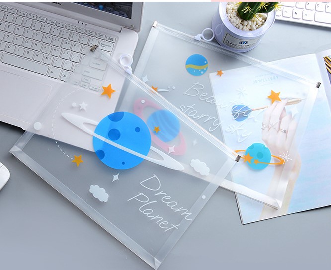 Lốc 3 Tập Cao Cấp 4 Ô Ly - 96 Trang 100 gsm - Kèm Sticker Ngẫu Nhiên - Hải Tiến 1084