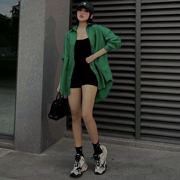 Áo sơ mi nữ basic dài tay dáng rộng màu xanh lá, tongkhoquanaonu