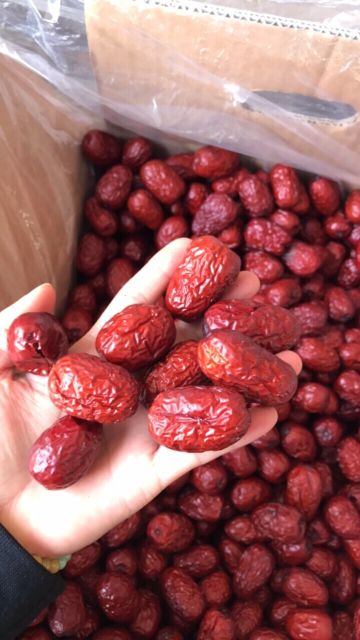{1KG} TÁO ĐỎ KHÔ TÂN CƯƠNG