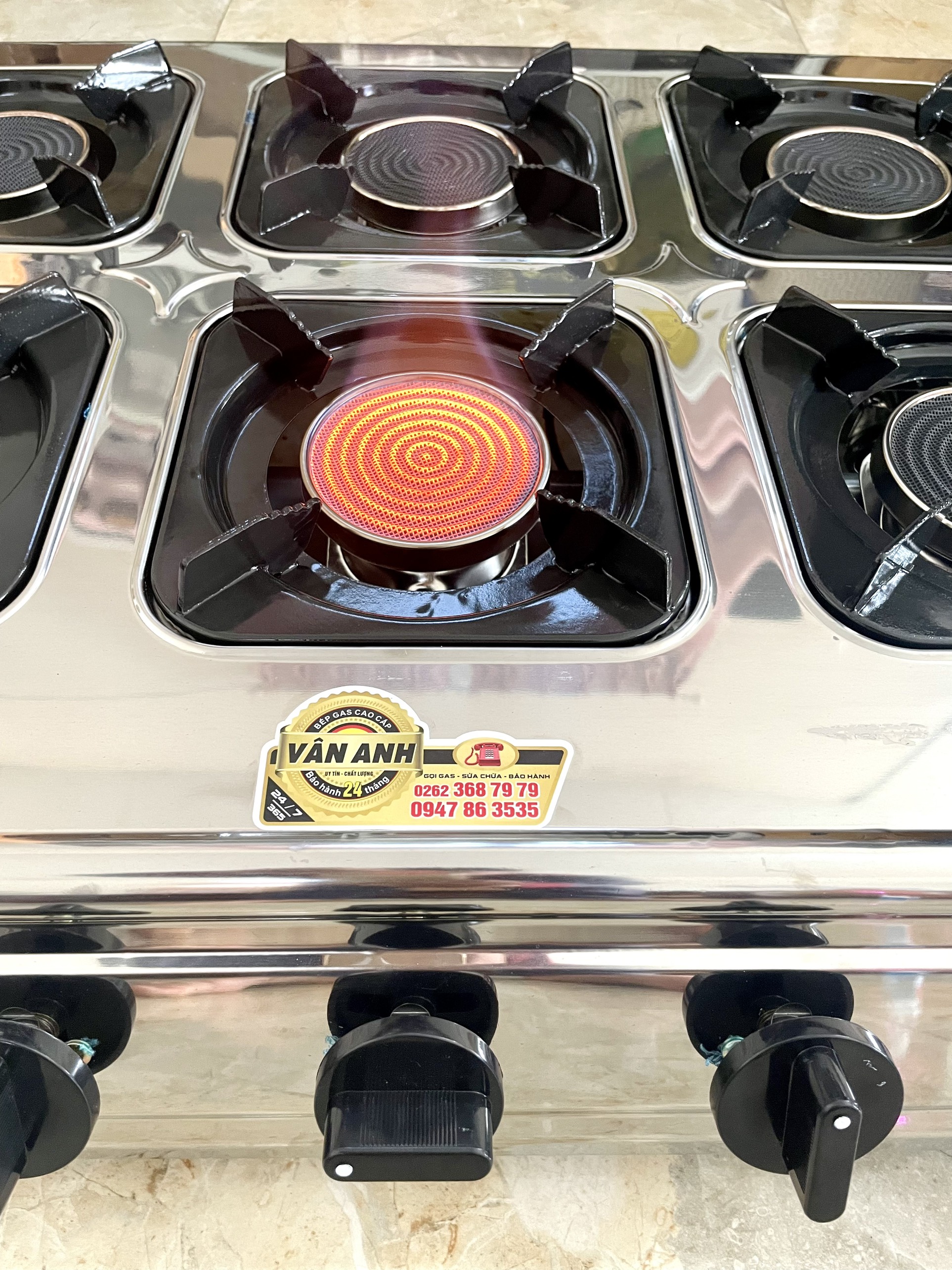 BẾP GAS 6 LÒ HỒNG NGOÀI ( BÁNH XÈO - MỲ CAY )