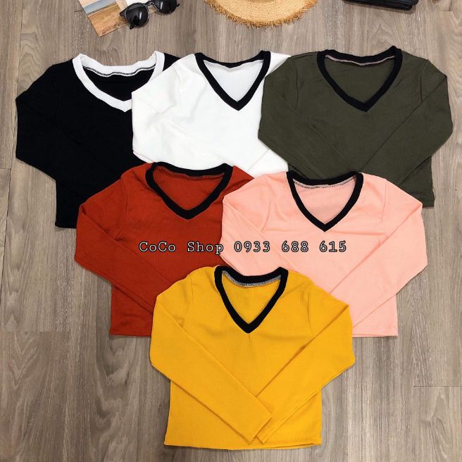 Áo croptop cổ tim tay dài