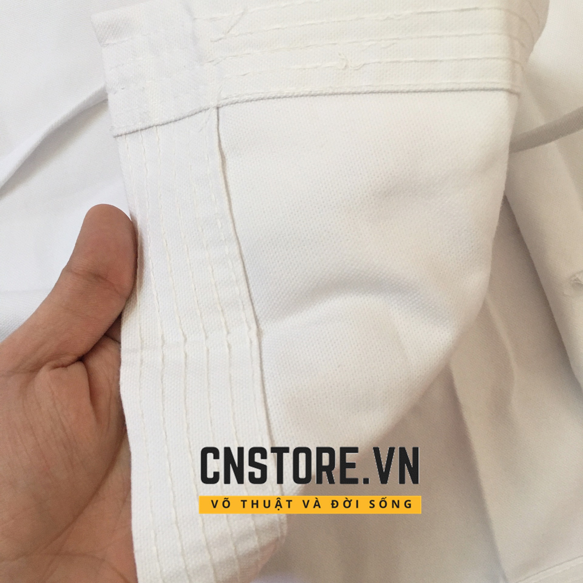 Võ Phục Karate Vải Bố Dày Dặn Bền Chắc