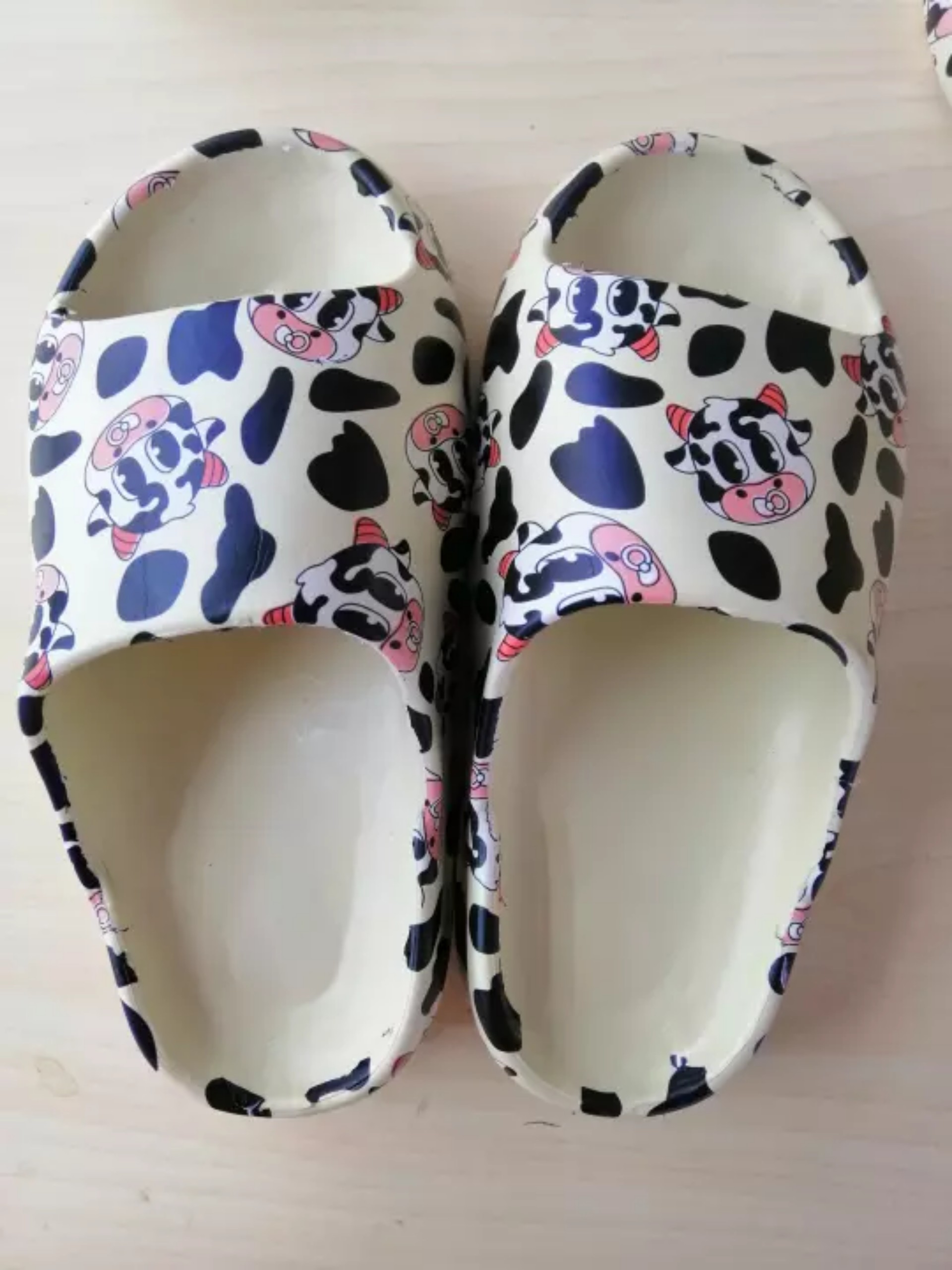 [FREESHIP + HOÀN TIỀN 50K] (MẪU MỚI ) DÉP CHO MẸ VÀ BÉ BÁNH MÌ BÒ SỮA CUTE COUPLE SIÊU NHẸ ,ÊM CHÂN MÃ KB231