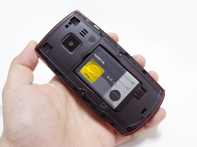 Điện thoại cổ độc 24 phím NOKIA x2-01 giá rẻ