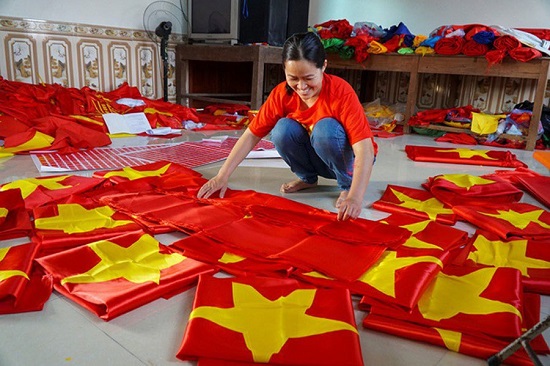 Combo 40 cờ Tổ Quốc 70x105cm