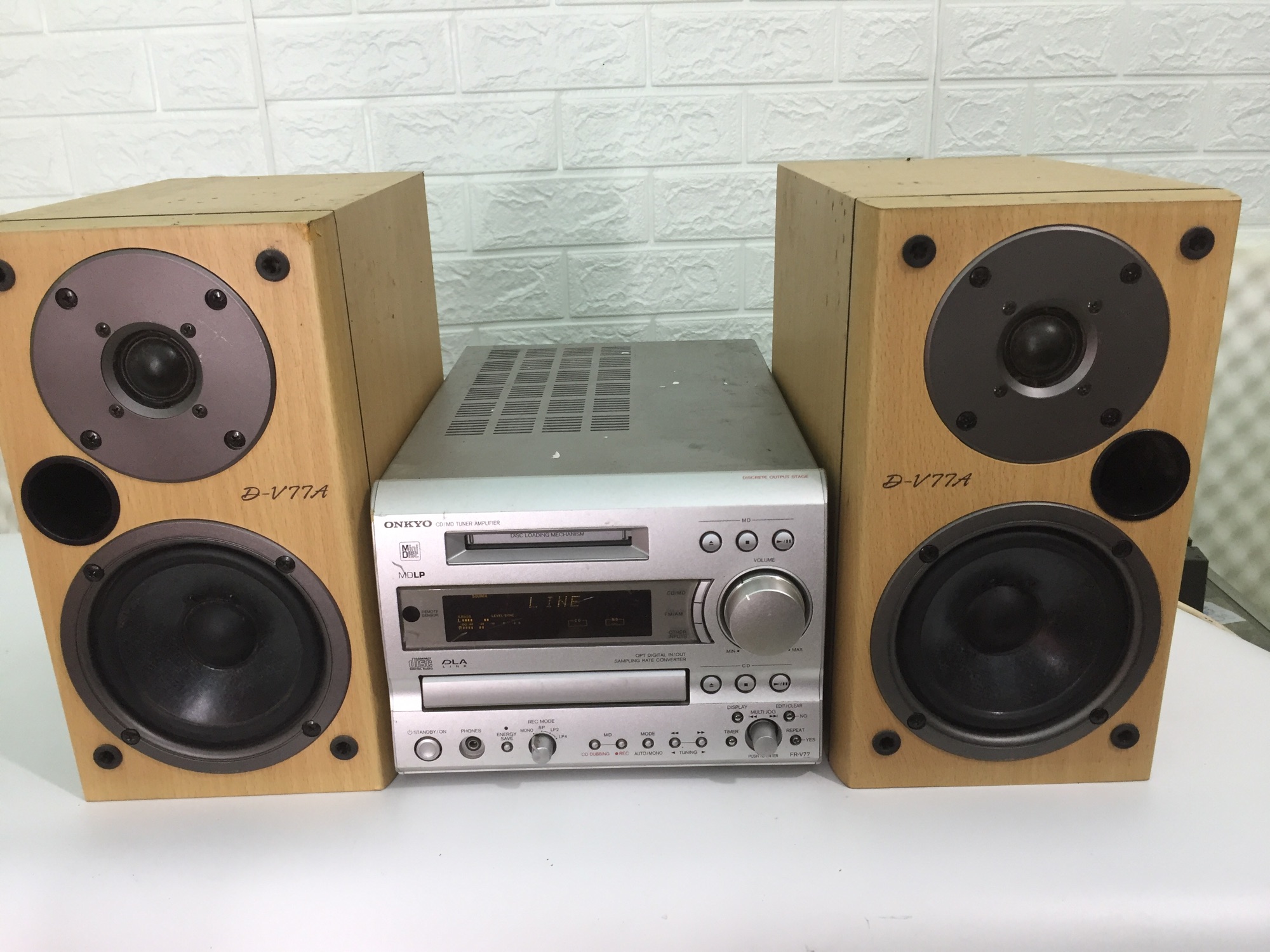 Onkyo V77 giải mã DAC