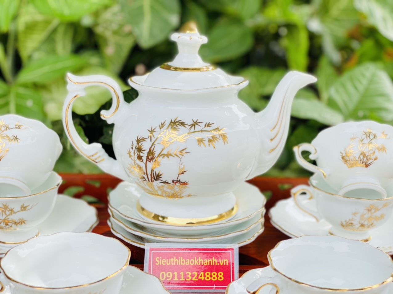 Gốm sứ Bát Tràng ấm chén họa tiết cây tre vàng