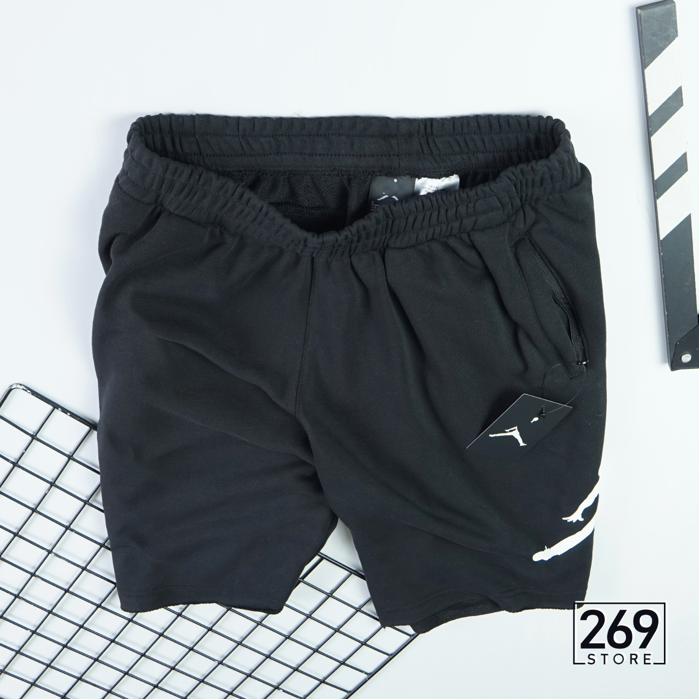 Quần Short Nam Nỉ Da Cá 100% Cotton Thấm Hút Mồ Hôi Kiểu Dáng Thời Trang Năng Động Cá Tính Túi Có Khoá Zip Logo Jordan In Nhiệt Bên Hông 269Store.com