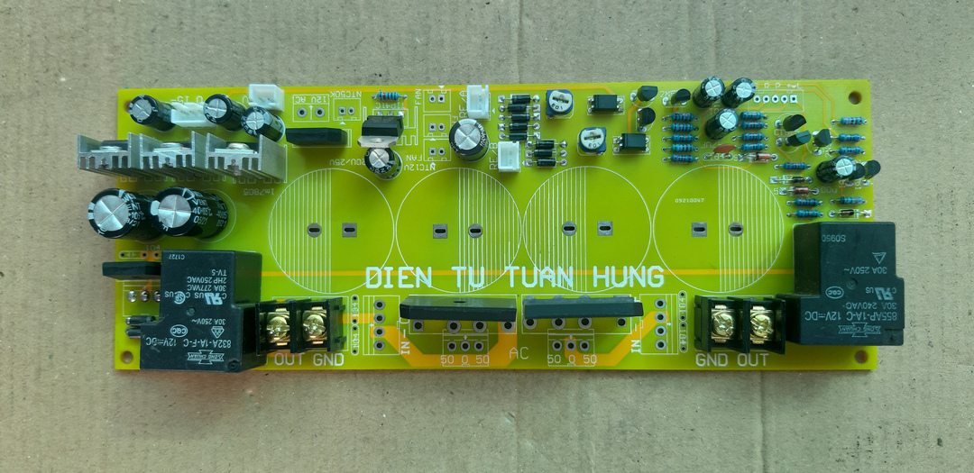 Source Circuit with 8 Capacitors