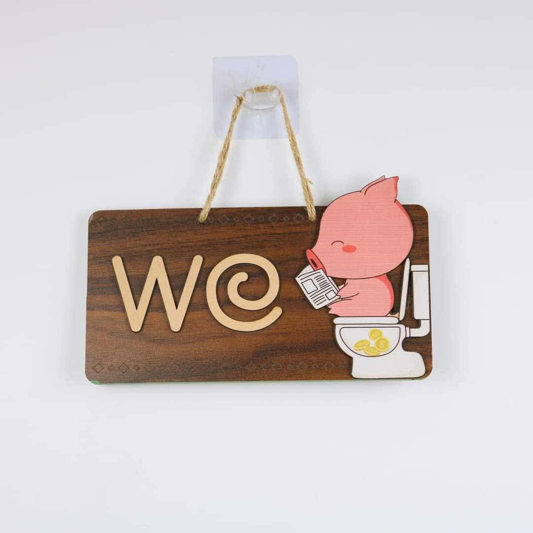 Bảng gỗ treo cửa, bảng gỗ decor hình WC trang trí nhà cửa