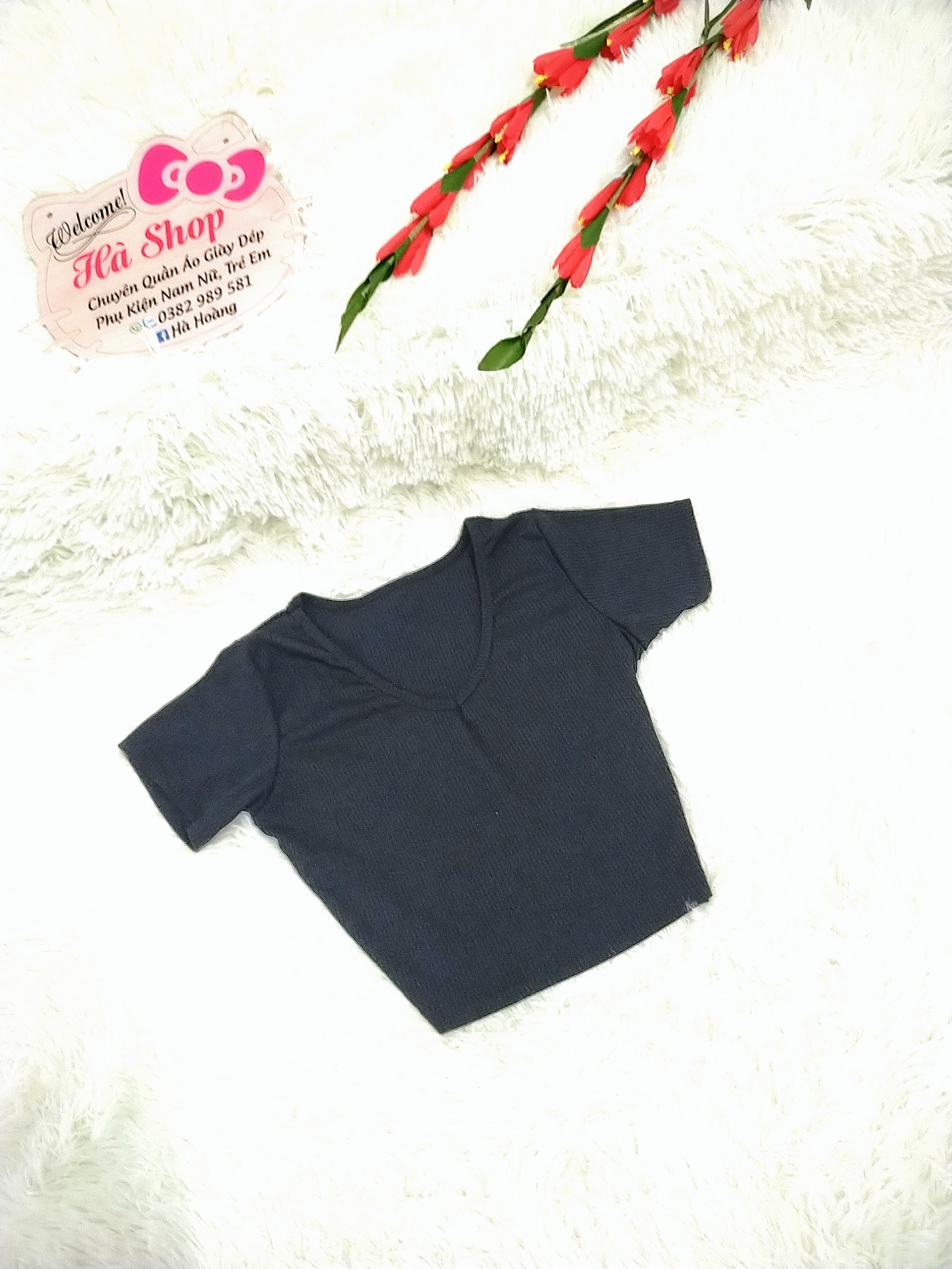 Áo thun crop top siêu xinh, ảnh tự chụp