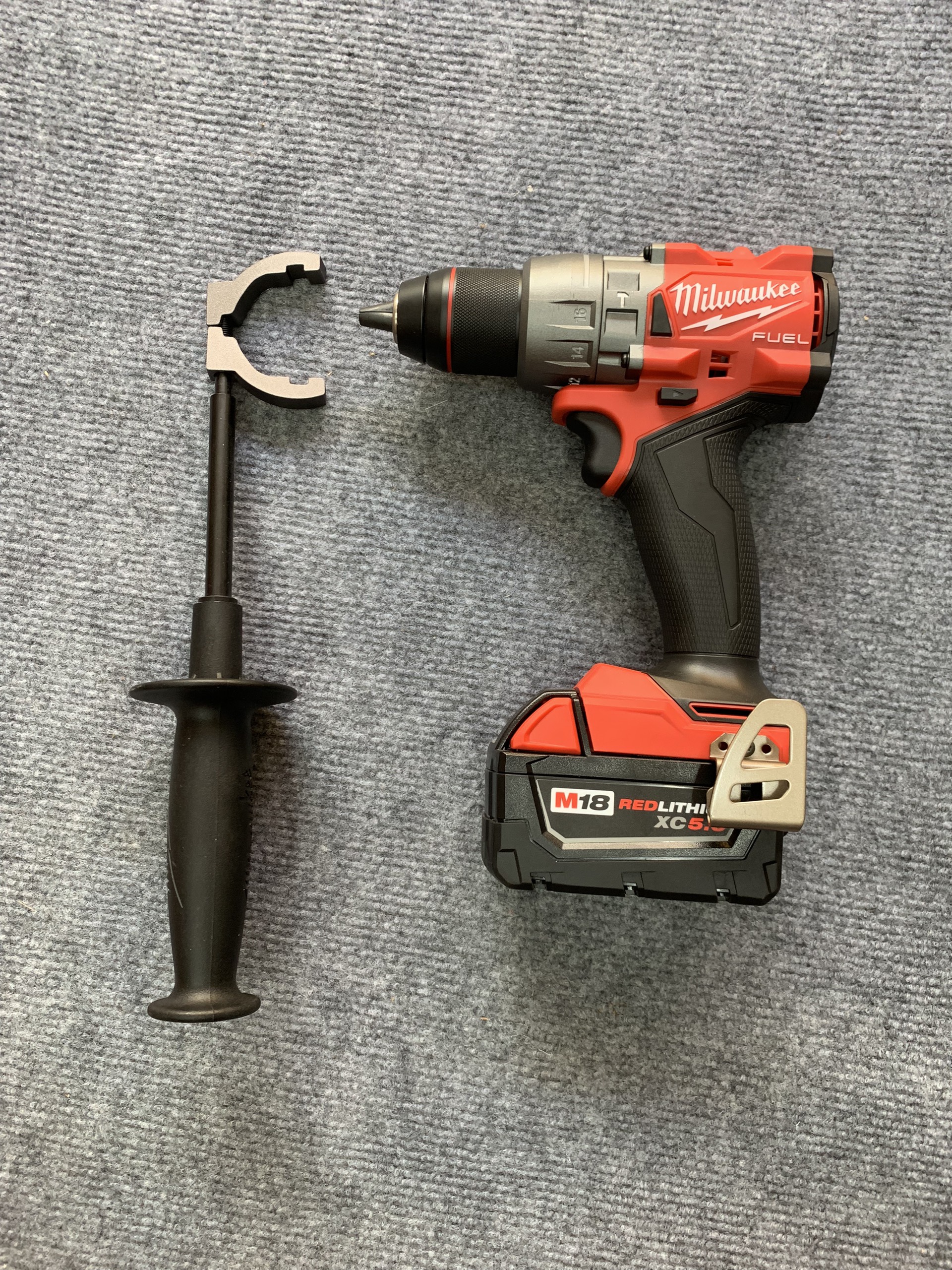 Máy khoan pin 18V FUEL Milwaukee 2904