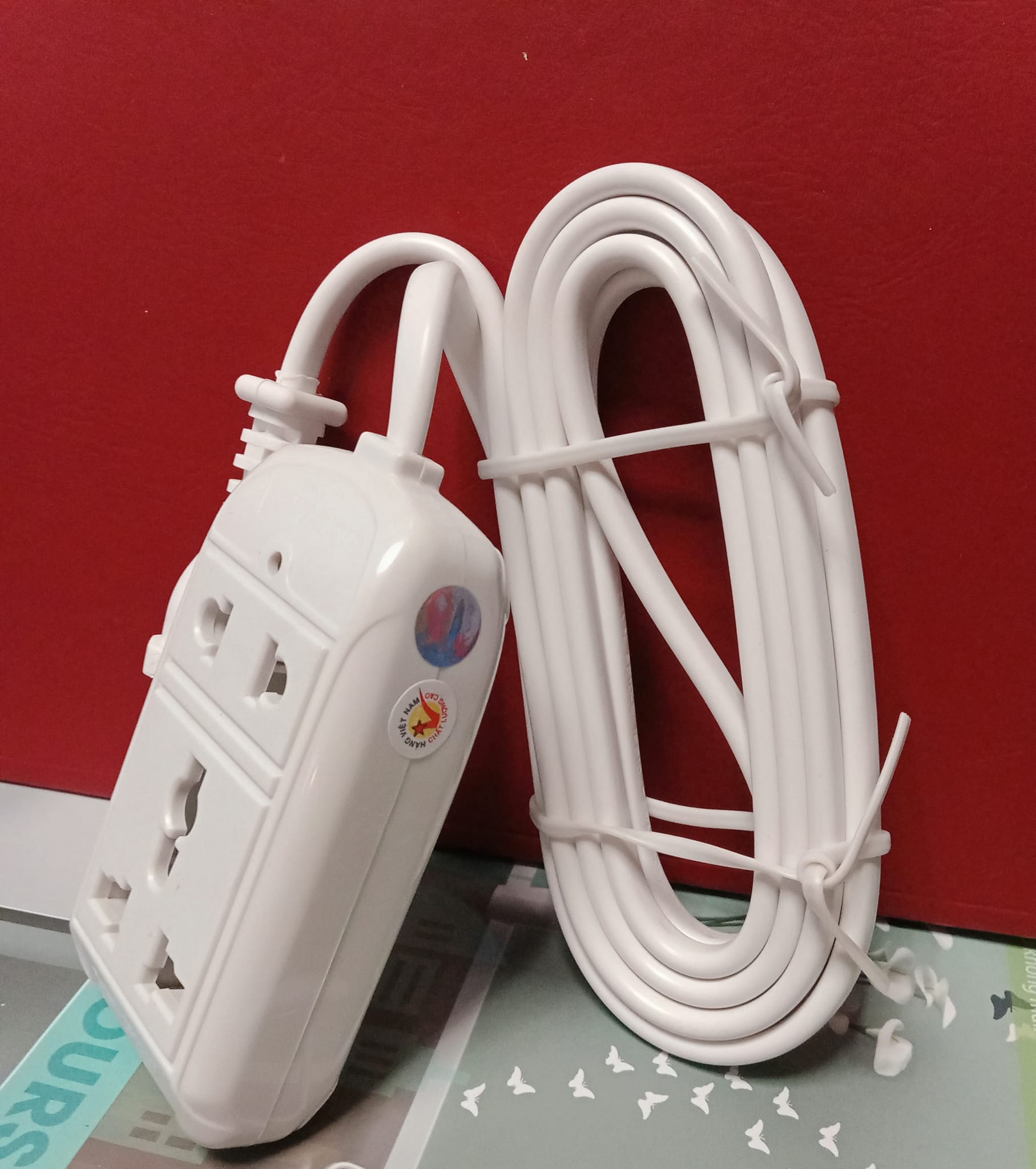 ổ cắm 2 ngả liền dây 2m,3m vinakip