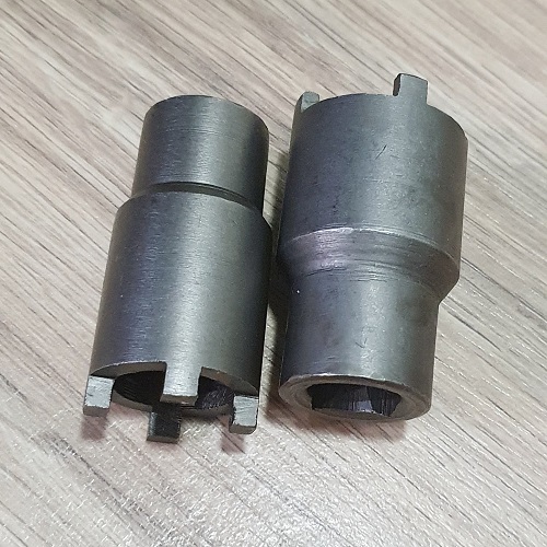 Bộ Gồm 2 Dụng Cụ Mở Nồi Xe Số Thép Nguyên Khối Đầu 16MM Và 21MM Phù Hợp Kết Nối Cần Siết 1/2