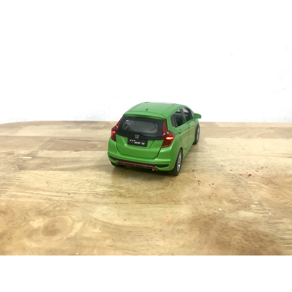 Mô hình xe Honda FIT _ Tỷ lệ 1:32