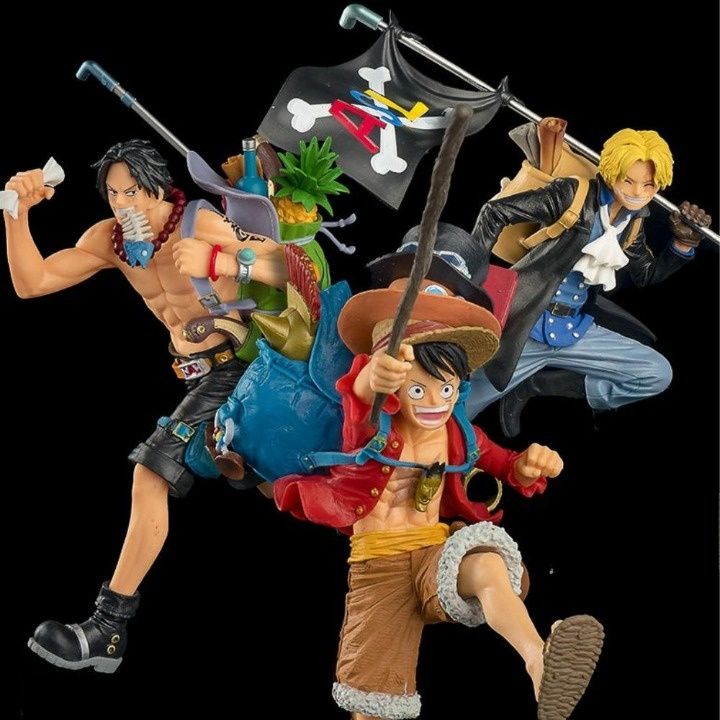 Mô hình đeo balo Bộ 3 anh em Luffy Ace Sabo là một sản phẩm độc đáo và phù hợp cho những người yêu thích One Piece. Hãy xem hình ảnh để chiêm ngưỡng chi tiết tỉ mỉ của sản phẩm này và cùng chia sẻ sự yêu mến với ba anh em Luffy Ace Sabo.