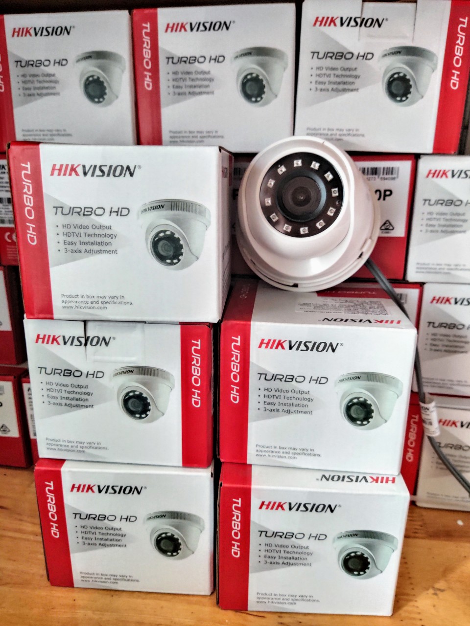 Camera Dome TVI HikVision DS-2CE56D0T-IRP  2MP [HÀNG CHÍNH HÃNG -BẢO HÀNH 2 NĂM]