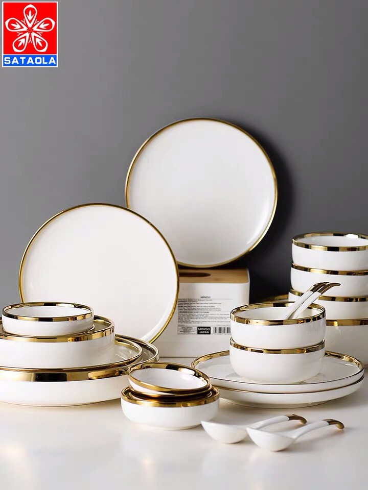 (TẶNG KÈM ĐŨA CAO CẤP) Bộ Bát đĩa Trắng Sứ viền vàng tinh tế sang trọng, đẳng cấp!