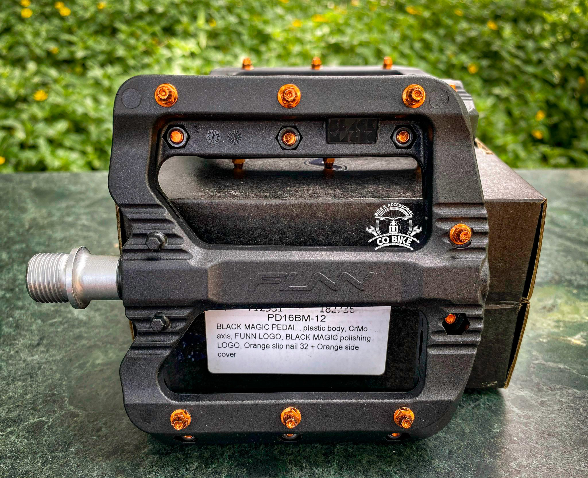 Pedal Funn ( BLACK MAGIC PLASTIC. MTB)