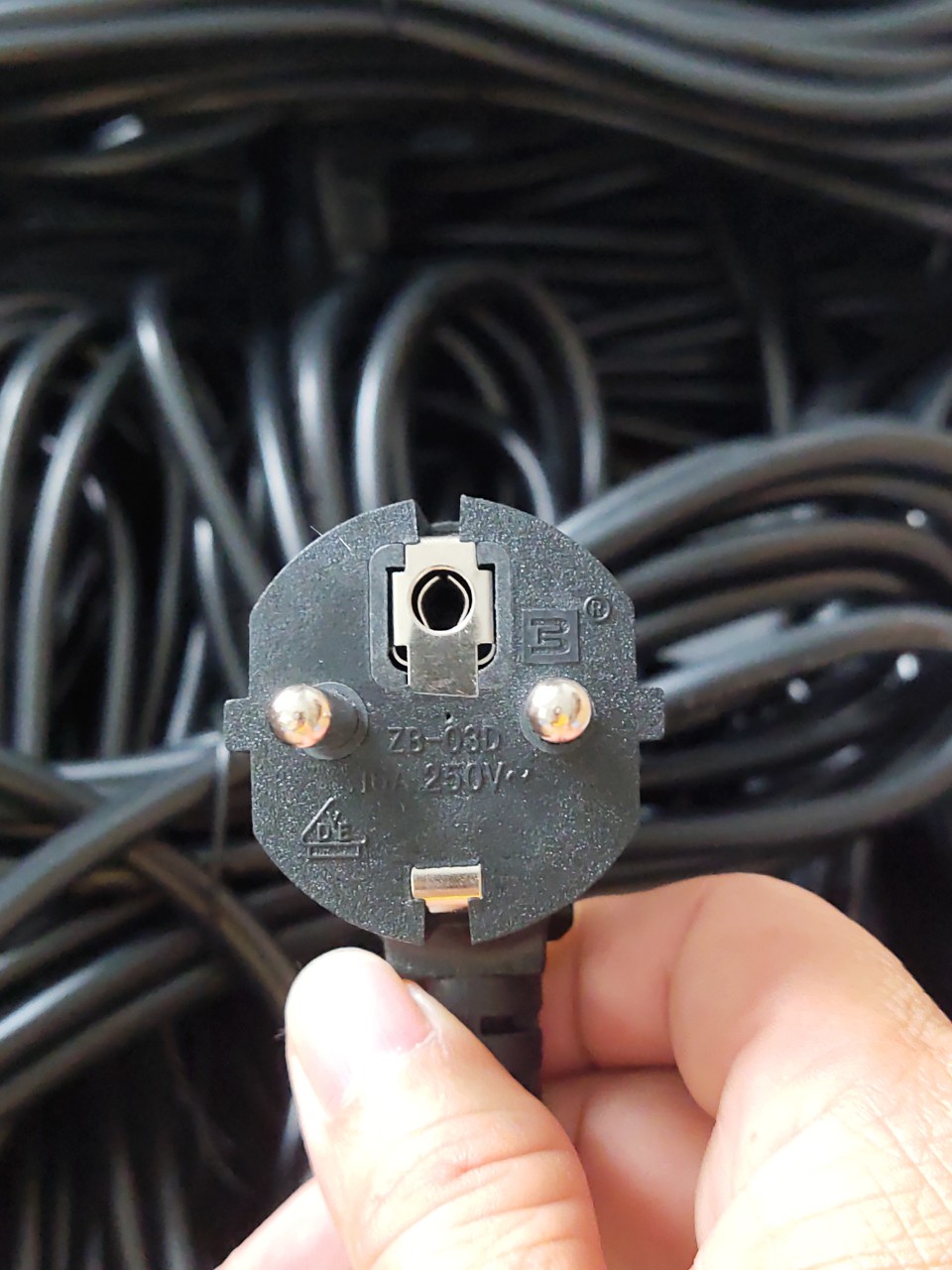 Dây nguồn máy tính 2 chấu dài 5m