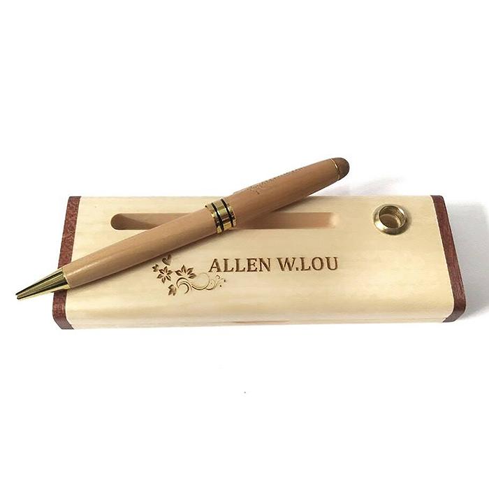[HCM]Quà tặng hộp bút gỗ khắc tên theo yêu cầu