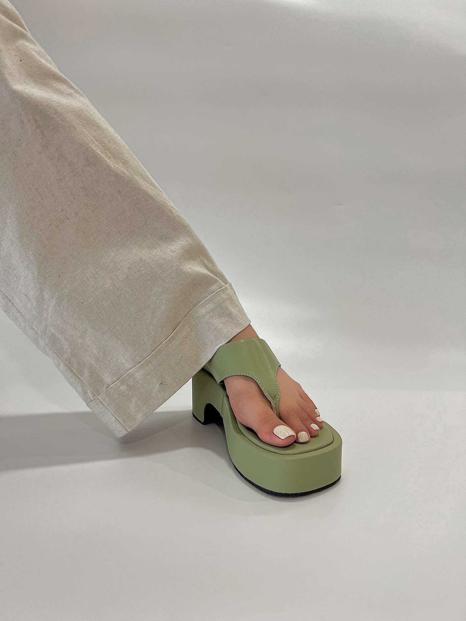 [Nhập LazXuHuong12 - giảm 70k đơn từ 499k] Sóng Sandals - peleshoes