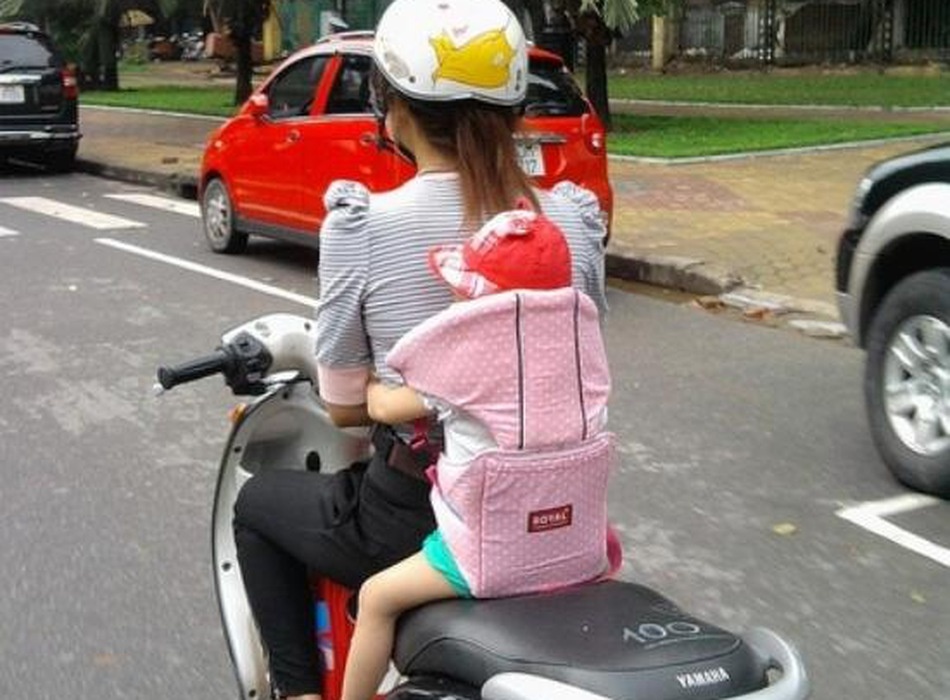 ⛔FREESHIP⛔ Đai xe máy cho bé (LOẠI CÓ ĐỠ CỔ)
