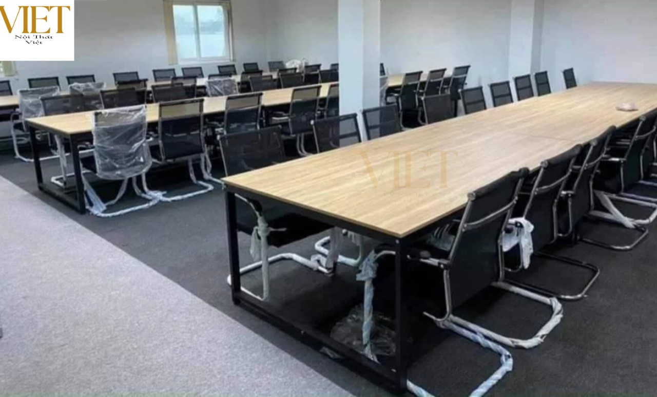BÀN HỌP, BÀN VĂN PHÒNG CHÂN SẮT 2.4mx1.2m