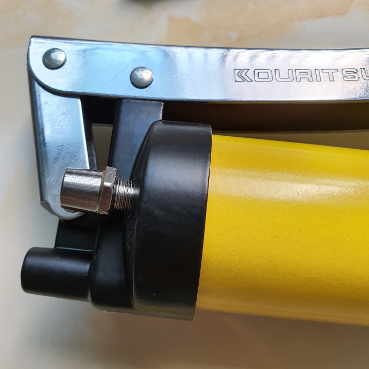 Bơm mỡ Kouritsu Nhật Bản 600cc, Dung cu bom mo, Bơm mỡ khí nén