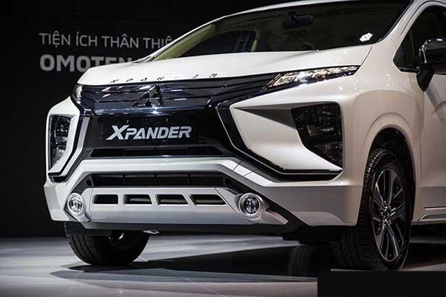 Ốp nắp xăng xe Mitsu Xpander