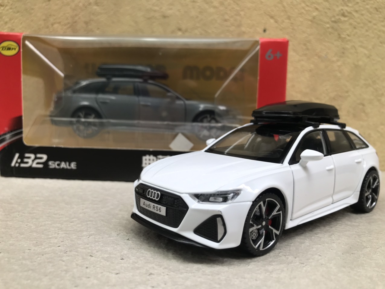 Mô hình xe AUDI RS6 2024 - 1:32