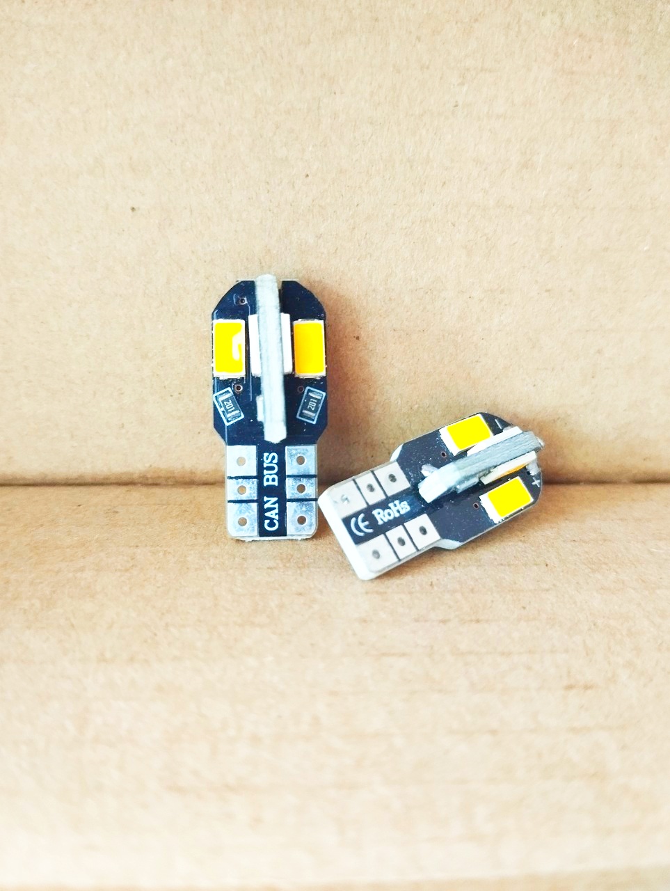 Bóng Đèn Tín Hiệu LED W5W 12V 5W (Ánh Sáng Vàng)