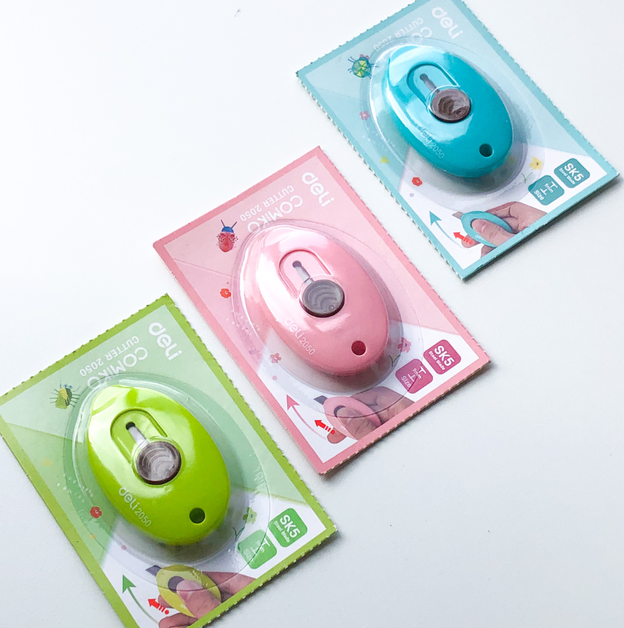 Dao Rọc Giấy Mini Dễ Thương Nhỏ Gọn Deli - E2050 - Hidari