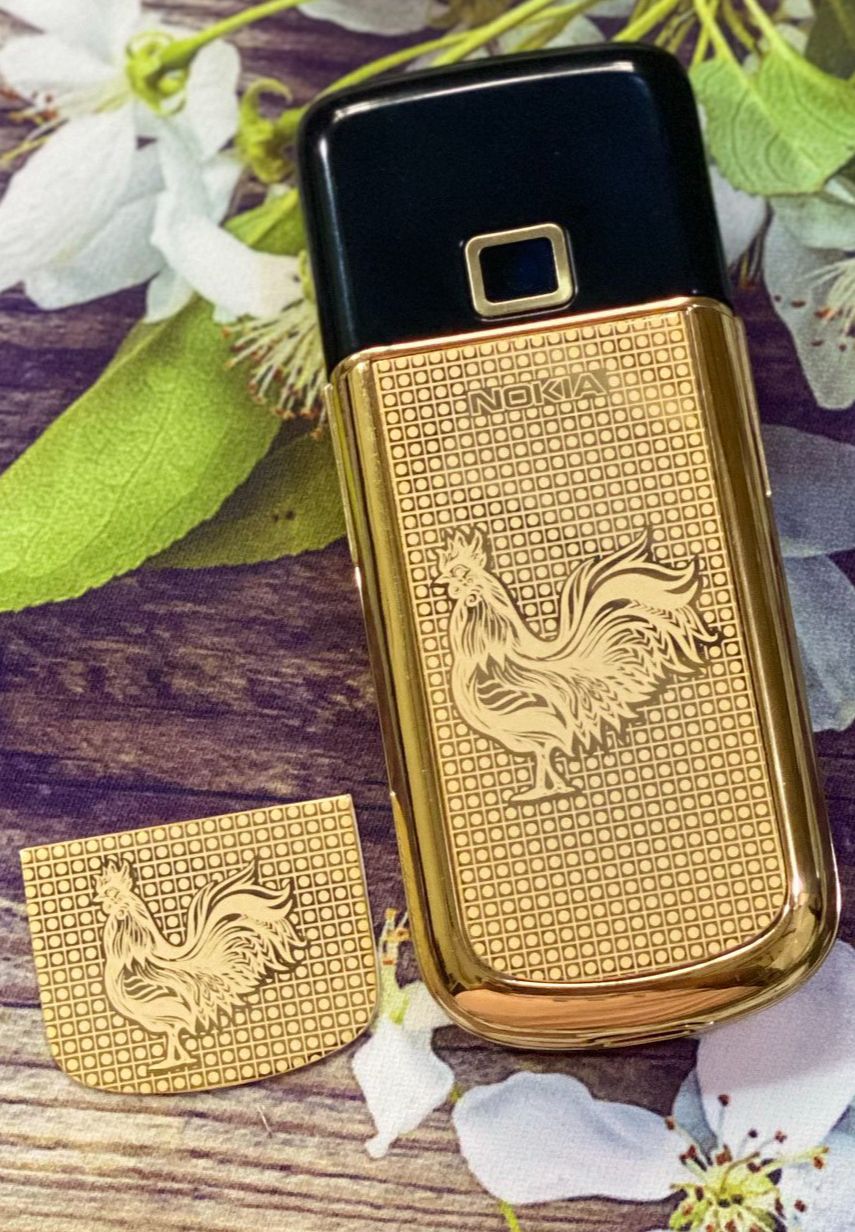 Miếng Dán Thay Da Điện Thoại Nokia 8800 Arte Mẫu Gà Mạ Vàng
