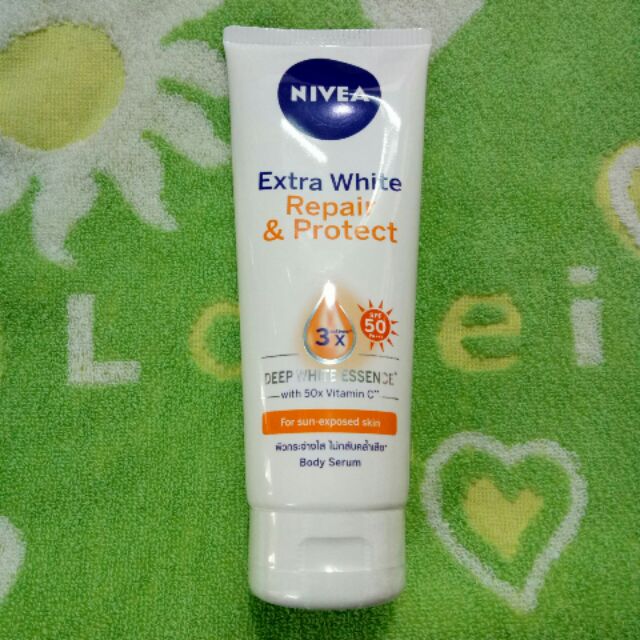 Tinh chất dưỡng thể trắng da Nivea Ban Ngày 180ml