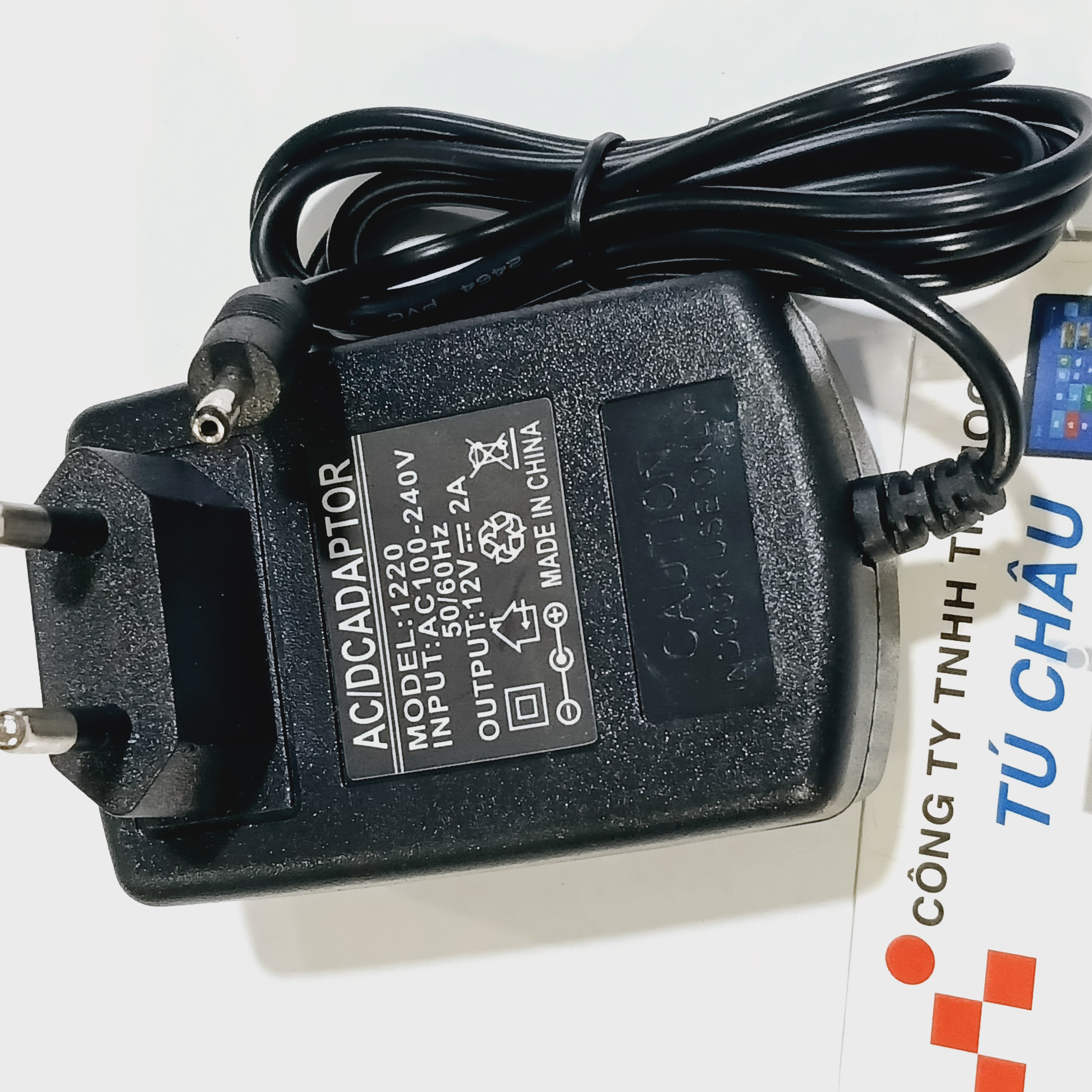 Adapter Dc 12V - 2A / Plug 3.5mm X 1.35mm