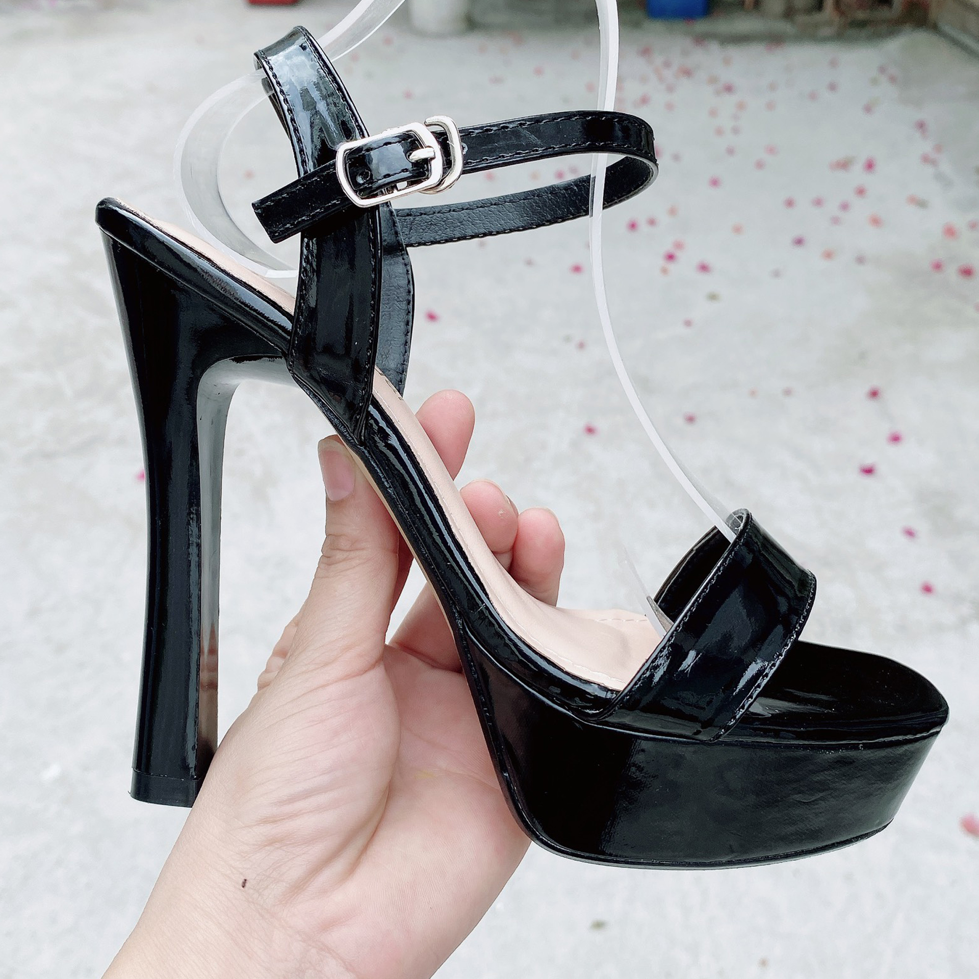 Giày cao gót 13 phân quai mảnh đế đúc ĐEN